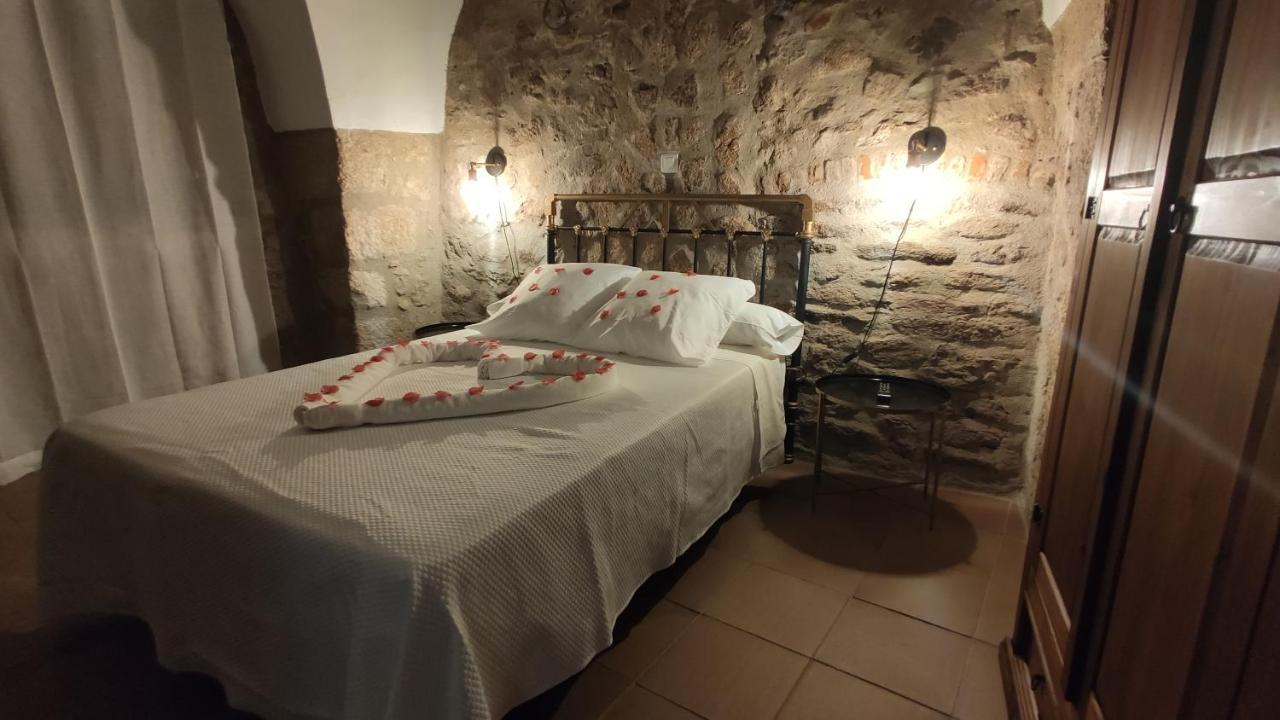 Apartamentos Rurales La Casa De Luis Santa Cruz de la Sierra Buitenkant foto