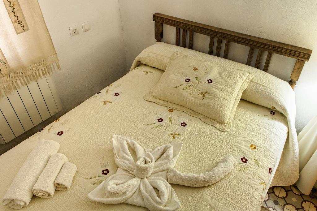 Apartamentos Rurales La Casa De Luis Santa Cruz de la Sierra Buitenkant foto